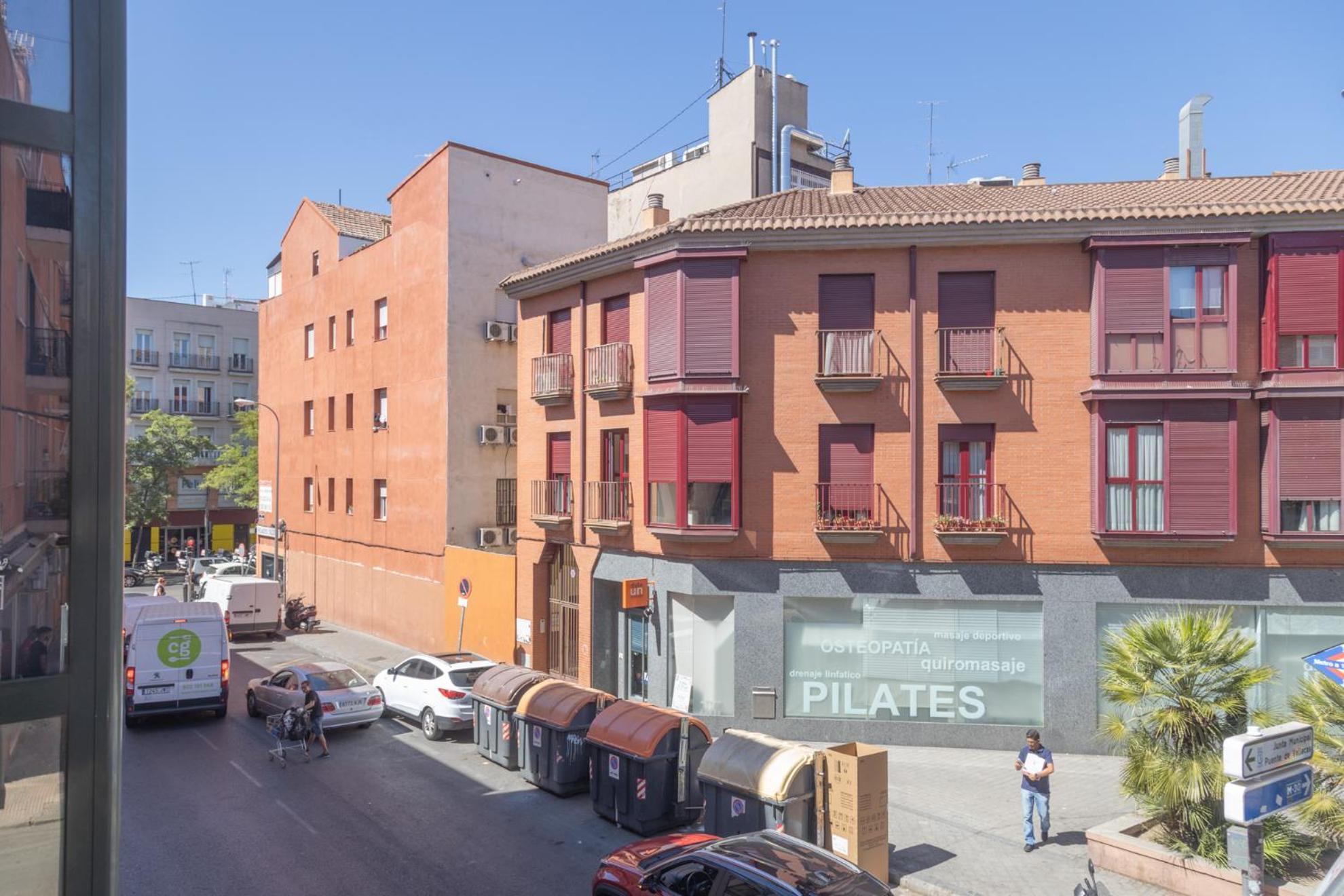 Luminoso Madrid Javalambre Temporal Esterno foto